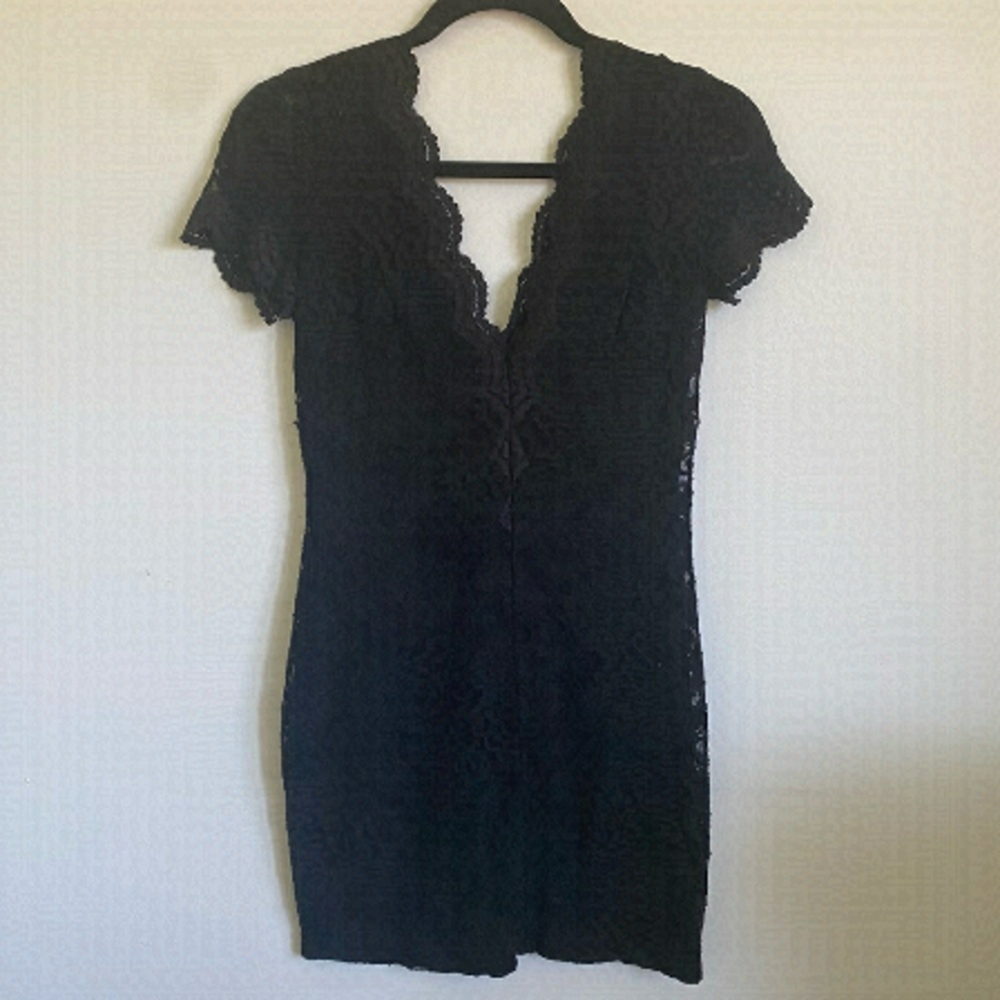 Kimchi Blue Lace V-Neck Mini Little Dress LBD in Black • S Small